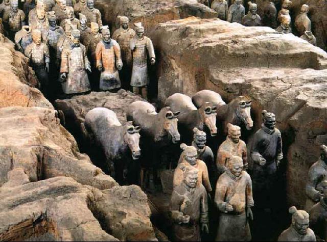 兵馬俑（第一級全国重点文物保護単位、世界遺産「始皇帝陵及び兵馬俑坑