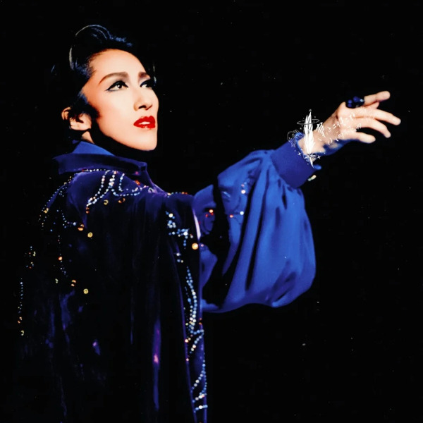 水夏希/2010 MIZU NATSUKI Takarazuka Sky St… Mizu Natsuki（Japanese actress）_Baiduwiki