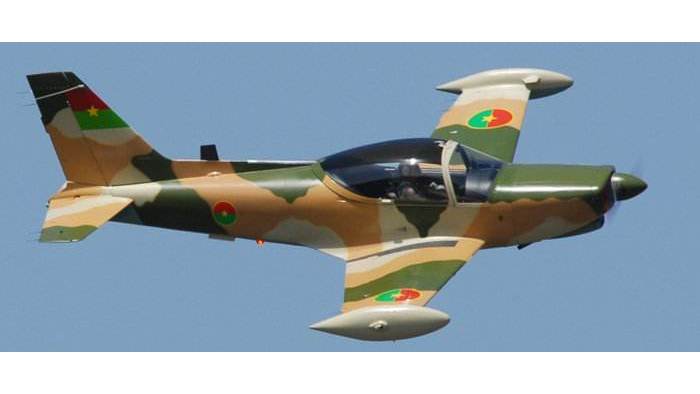 SF.260 trainer aircraft_Baiduwiki