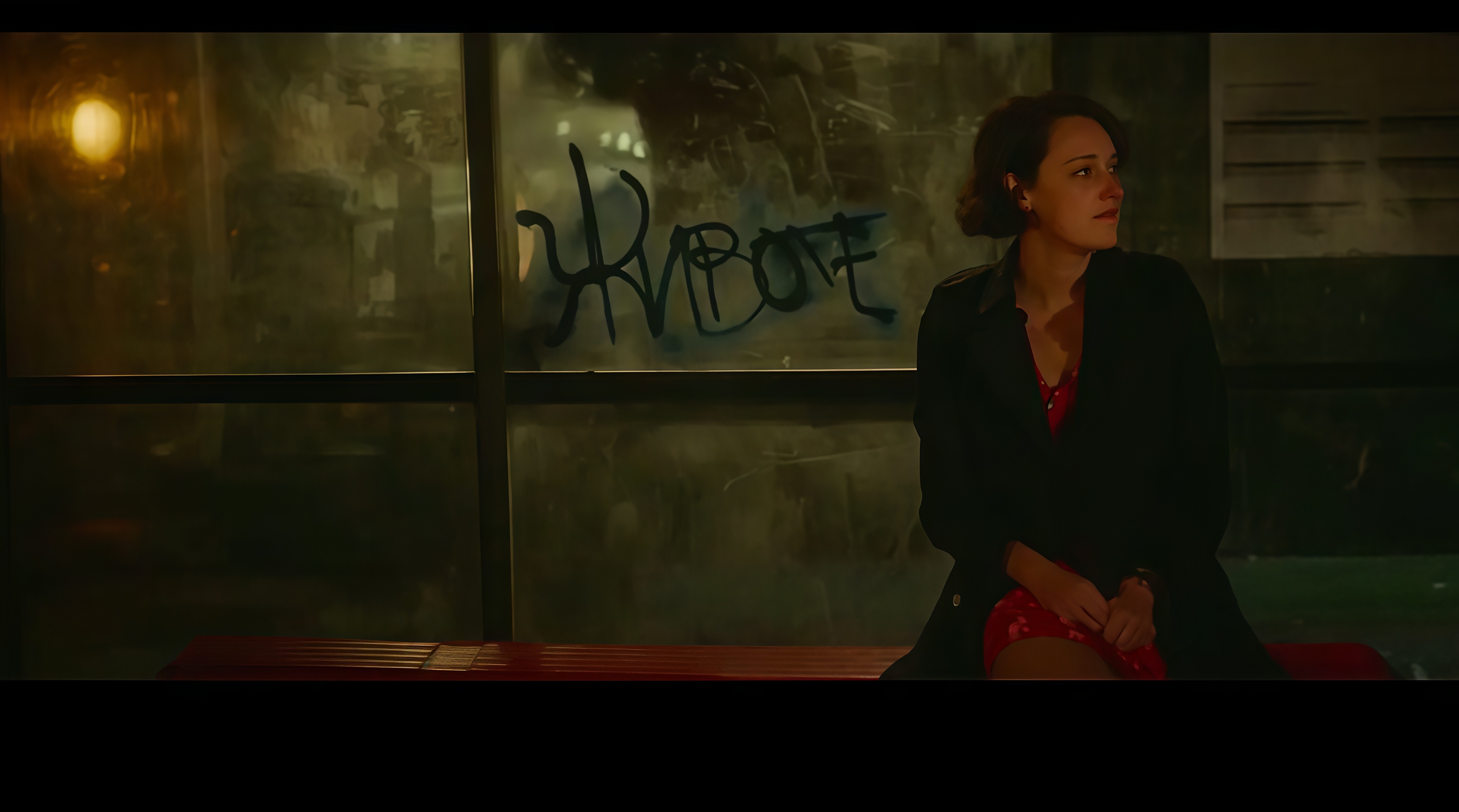 Fleabag（a 2016 television series directed by Harry Bradbeer）_Baiduwiki