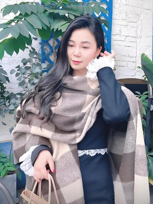 Singer Yan Bao'er_Baiduwiki
