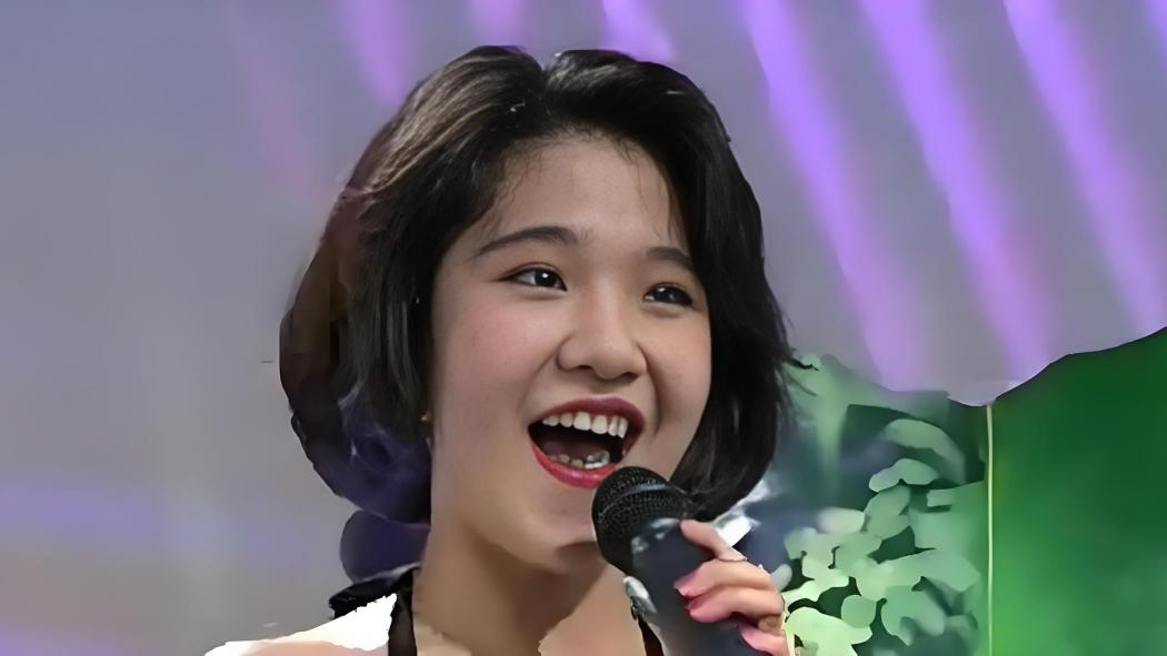 Rong Zhan（a Chinese-language female singer, film and television actress ...