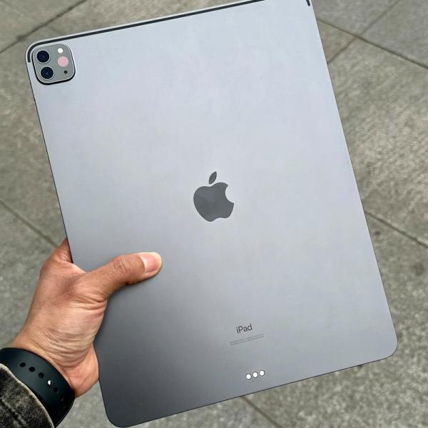 iPad Pro 12.9インチ（第4世代）_百度百科