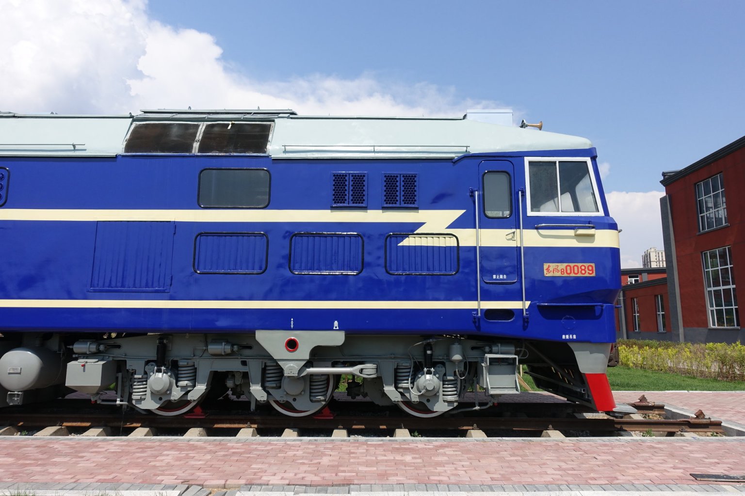 DF8 type diesel locomotive_Baiduwiki
