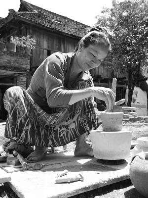 Dai Slow-wheel Pottery Making Technique_Baiduwiki