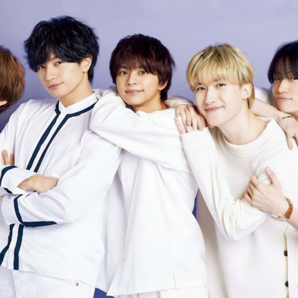 timelesz（un grupo masculino japonés de STARTO ENTERTAINMENT