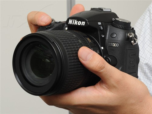 ニコン D7000◎一眼レフカメラ◎高速連写◎デビュー向け◎根強い人気機種！ デジタル一眼レフカメラ「ニコン D7000」を発売 | ニュース | Nikon