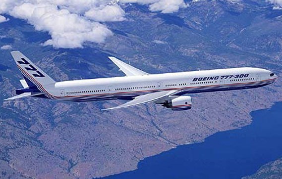 Boeing 777（a long-range, twin-engine, wide-body airliner manufactured ...